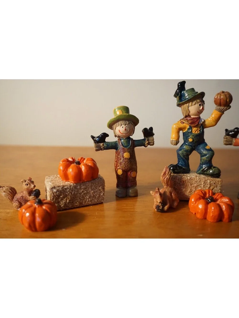 Scarecrow Pumpkin Mini Hay Bales Halloween Fall Village Accessories Decor